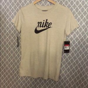 Nike tshirt